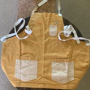 Hedley and Bennett apron
